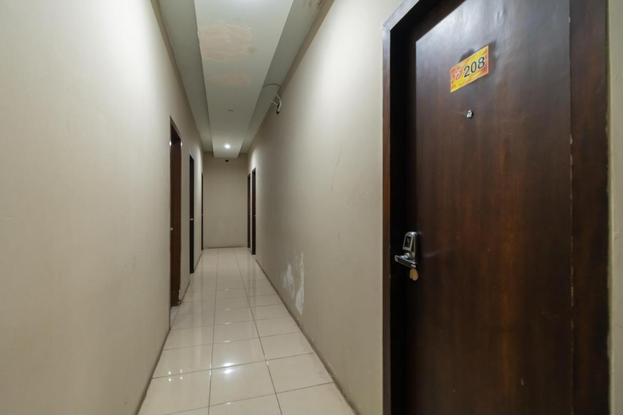 Urbanview Hotel Best Skip Palembang Extérieur photo