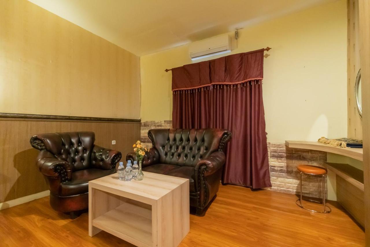 Urbanview Hotel Best Skip Palembang Extérieur photo