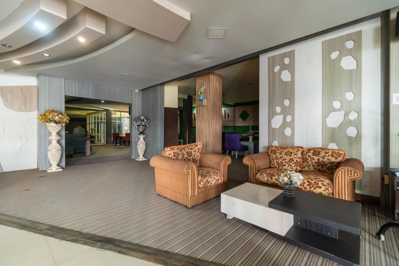 Urbanview Hotel Best Skip Palembang Extérieur photo