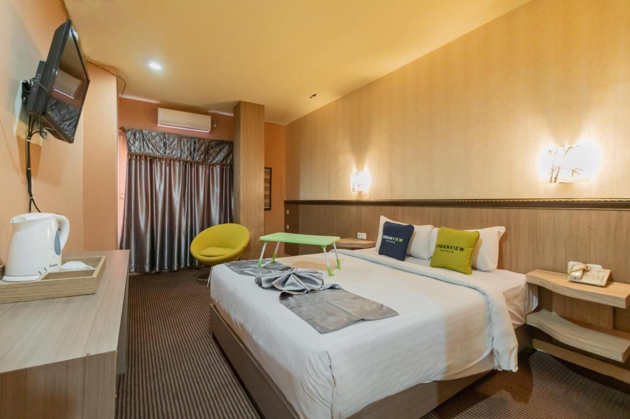 Urbanview Hotel Best Skip Palembang Extérieur photo