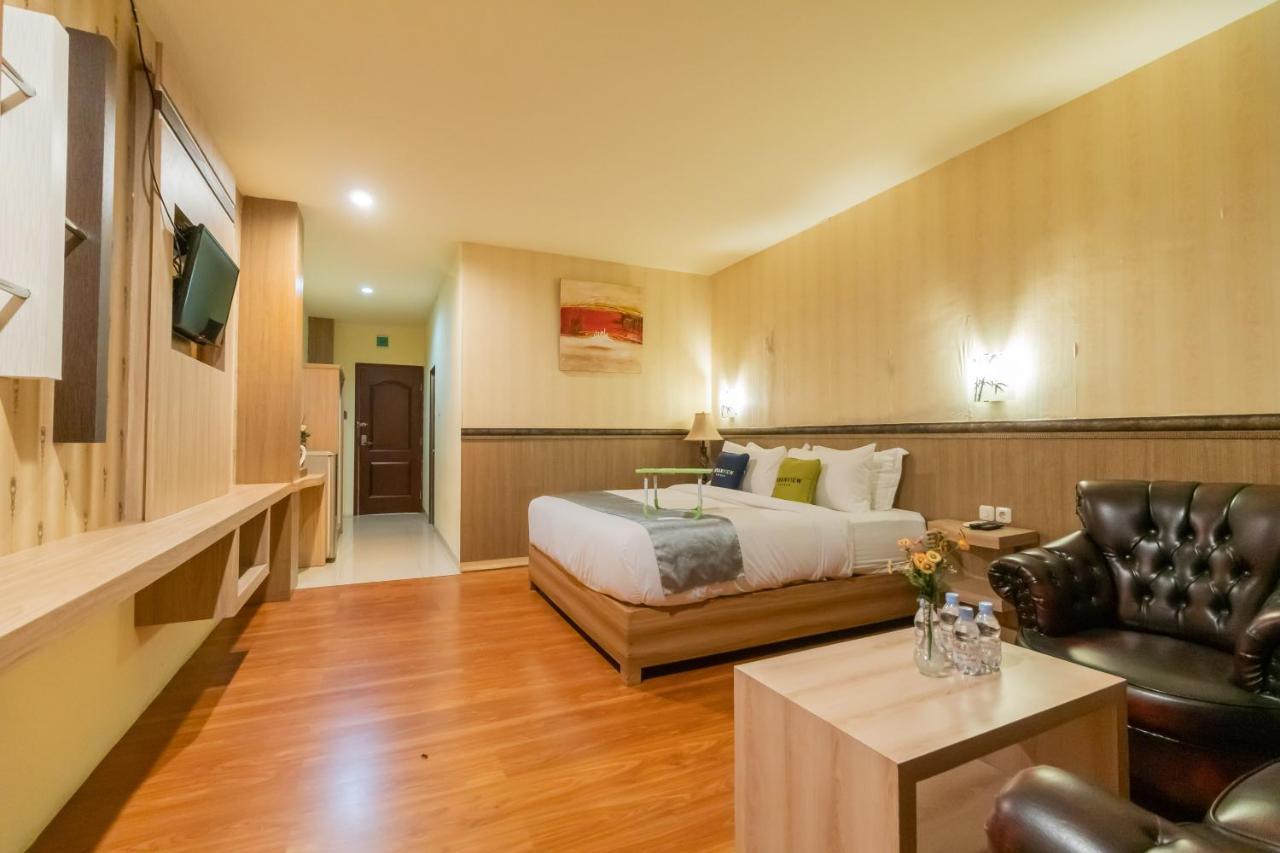 Urbanview Hotel Best Skip Palembang Extérieur photo