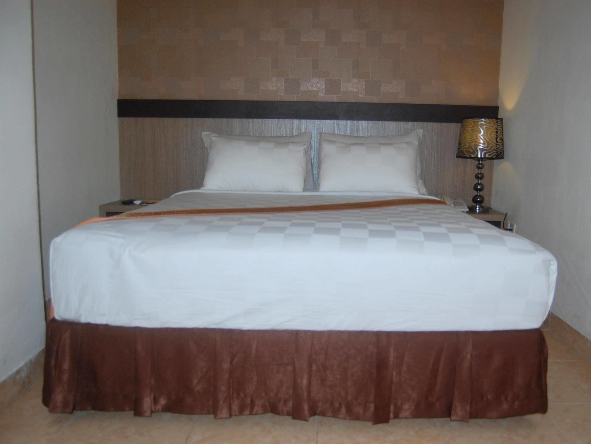 Urbanview Hotel Best Skip Palembang Extérieur photo