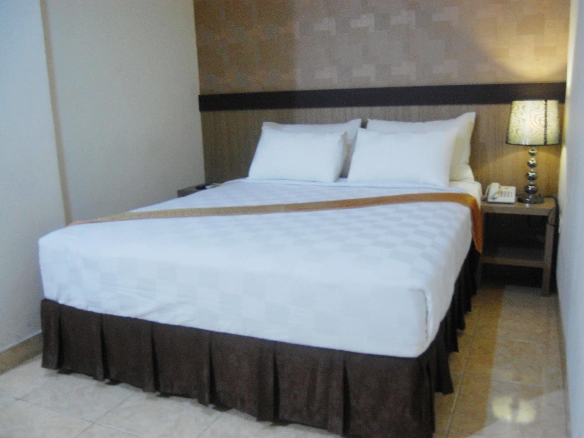 Urbanview Hotel Best Skip Palembang Extérieur photo